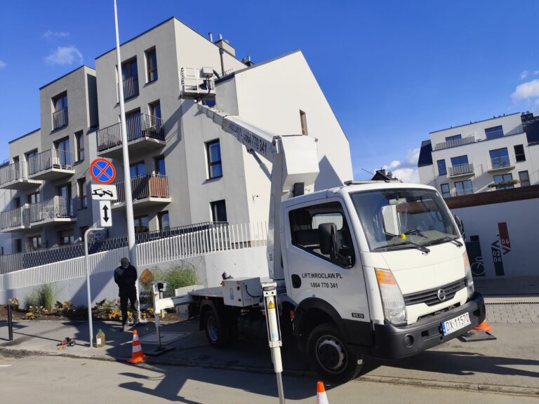 Read more about the article Wynajem podnośnika koszowego – warunki wynajmu
