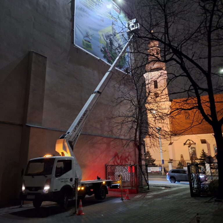 Read more about the article Zastosowania podnośnika koszowego